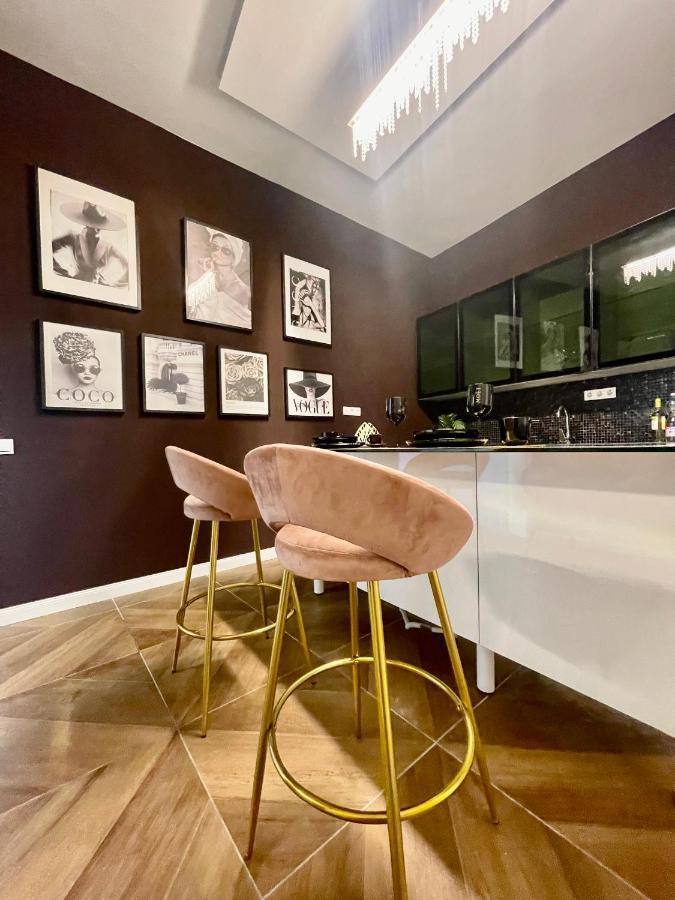 Vip Jacuzzi Luxury Apartment Budapest Exterior photo