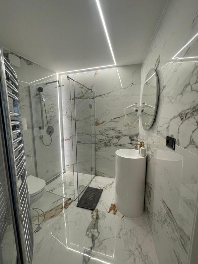 Vip Jacuzzi Luxury Apartment Budapest Exterior photo